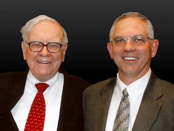 Foto av Warren Buffett och Glenn Smith